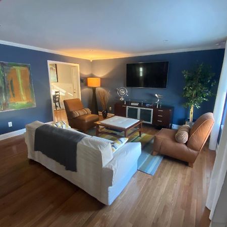 Here It Is! Cool Cape Cod-3 Br-2.5 Bath-12 Guests Олатей Екстериор снимка