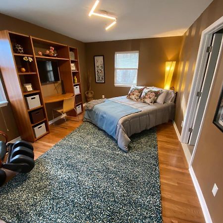 Here It Is! Cool Cape Cod-3 Br-2.5 Bath-12 Guests Олатей Екстериор снимка