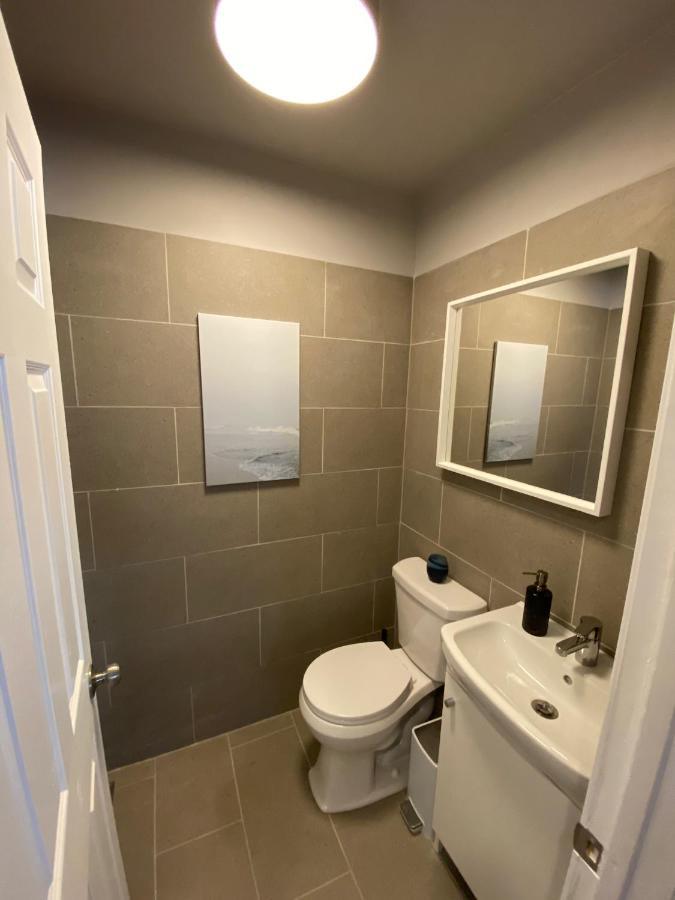 Here It Is! Cool Cape Cod-3 Br-2.5 Bath-12 Guests Олатей Екстериор снимка