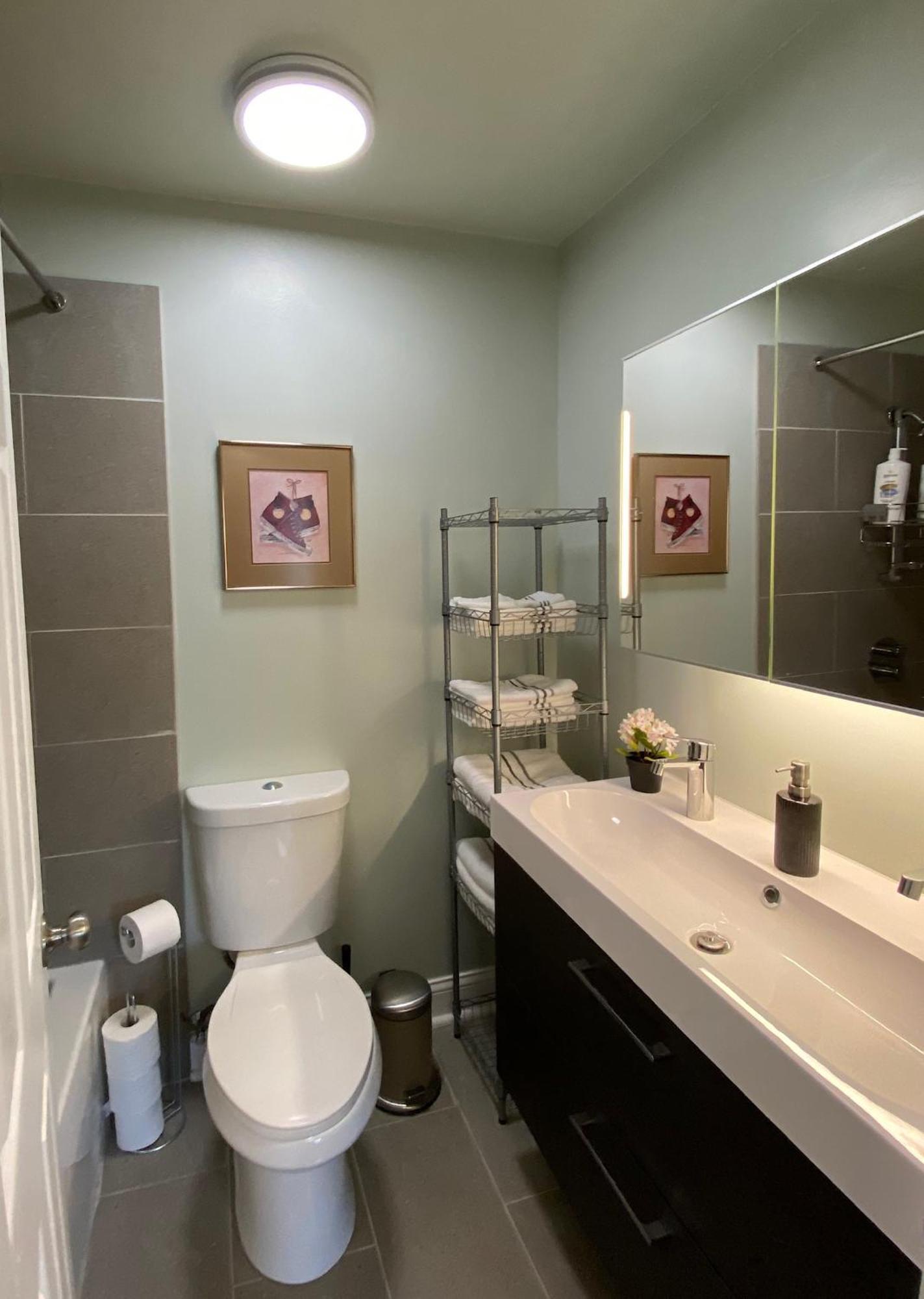 Here It Is! Cool Cape Cod-3 Br-2.5 Bath-12 Guests Олатей Екстериор снимка