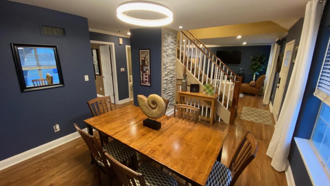 Here It Is! Cool Cape Cod-3 Br-2.5 Bath-12 Guests Олатей Екстериор снимка