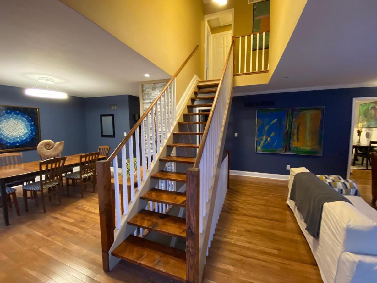 Here It Is! Cool Cape Cod-3 Br-2.5 Bath-12 Guests Олатей Екстериор снимка