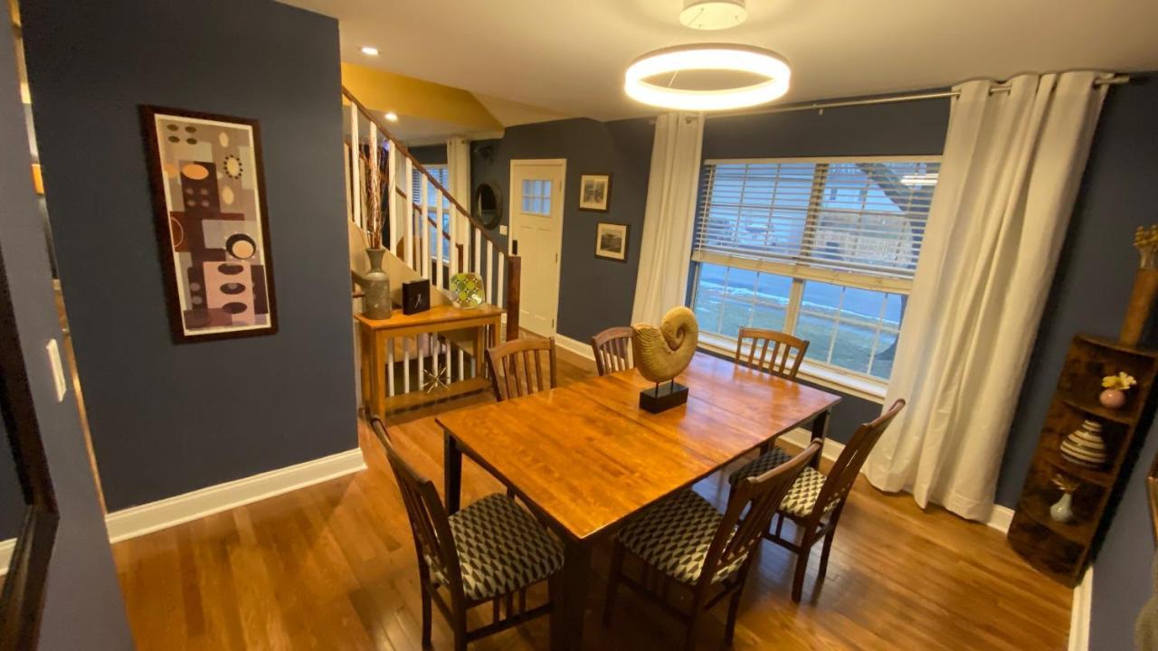 Here It Is! Cool Cape Cod-3 Br-2.5 Bath-12 Guests Олатей Екстериор снимка
