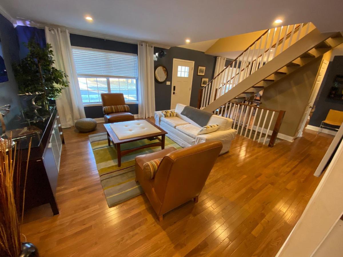 Here It Is! Cool Cape Cod-3 Br-2.5 Bath-12 Guests Олатей Екстериор снимка