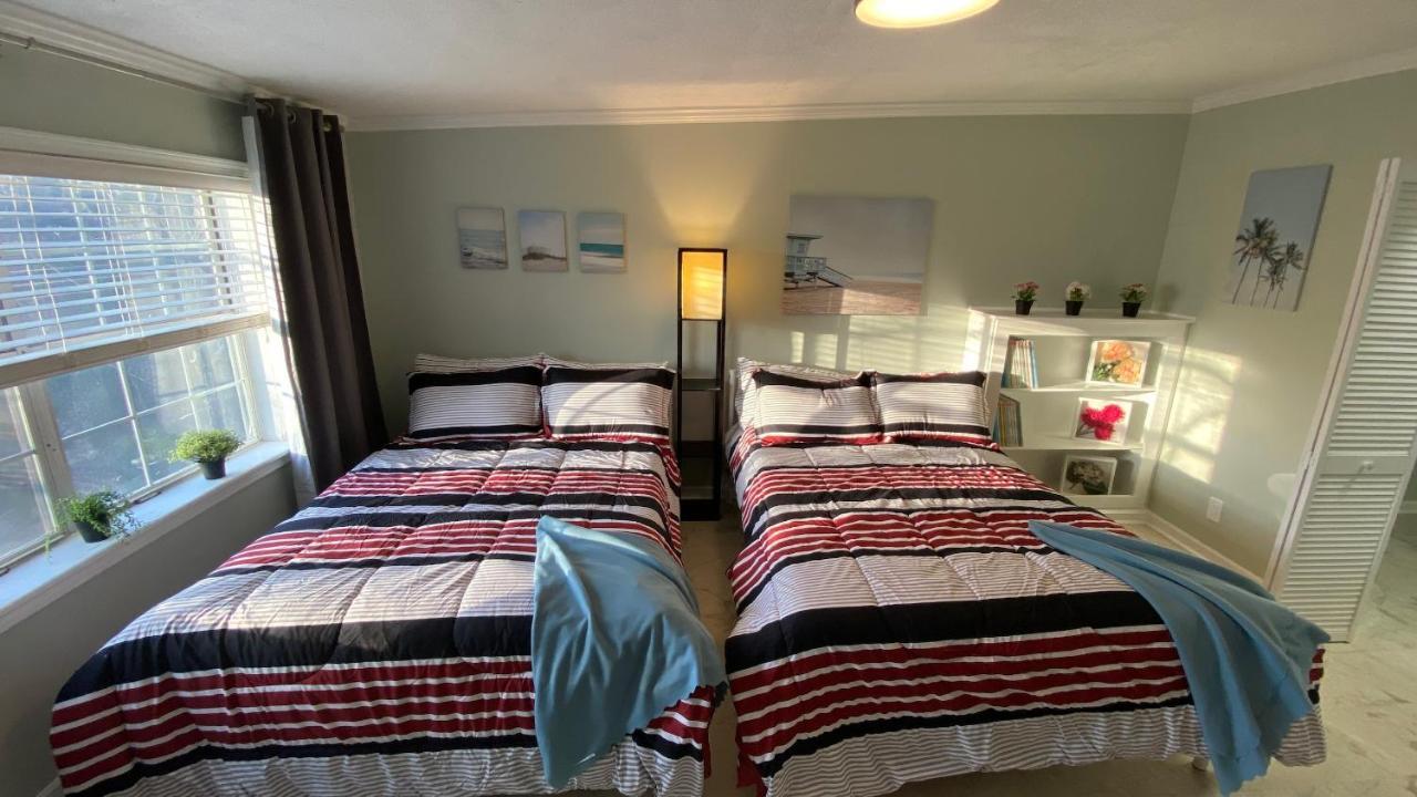 Here It Is! Cool Cape Cod-3 Br-2.5 Bath-12 Guests Олатей Екстериор снимка